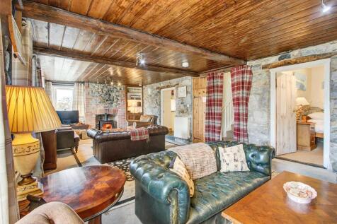 Sitting room 10 (1).jpg