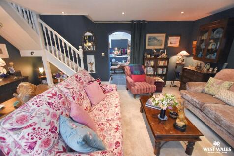 6 - 2025-11-13T205505.092.jpg