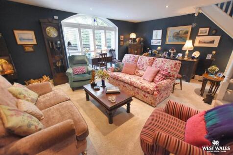 8 - 2025-11-13T205506.456.jpg