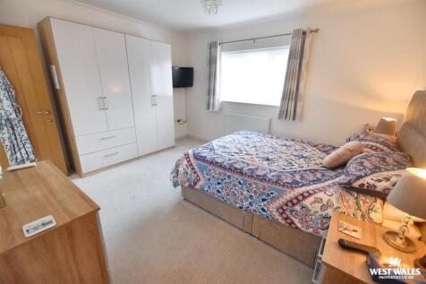 1 - 2025-11-13T210457.157.jpg