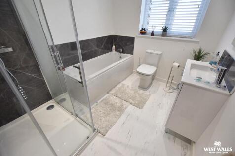 6 - 2025-11-13T210505.837.jpg