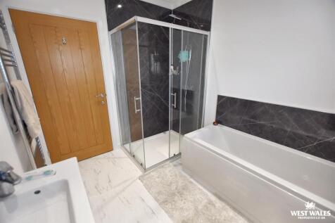 5 - 2025-11-13T210504.821.jpg