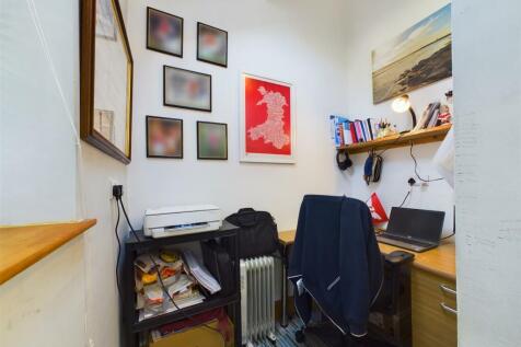 CAM03055G0-PR0159-STILL017.jpg