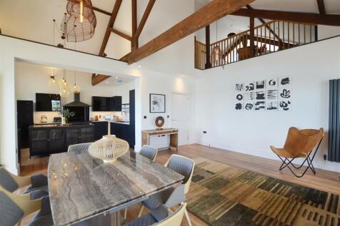 living room...JPG