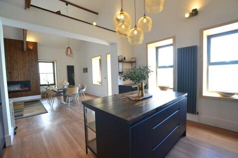 kitchen,..JPG