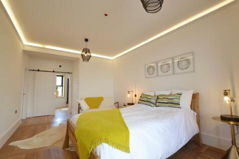 bed 2..JPG
