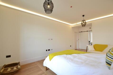 bed 2...JPG