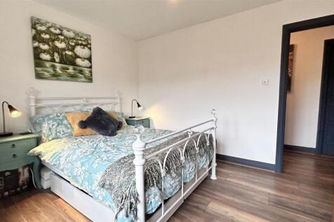 Bedroom 4.jpg