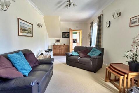 Living Room 1.jpg