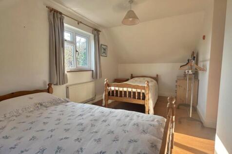 Bedroom 2.jpg