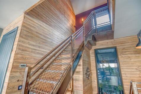 _DSC0282_HDR-DeNoiseAI-low-light.jpg