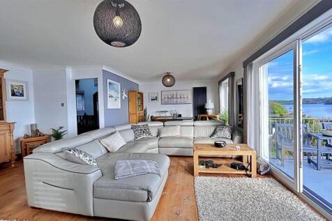 Living Room 7.jpg