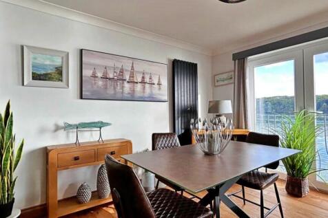 Living Room 5.jpg