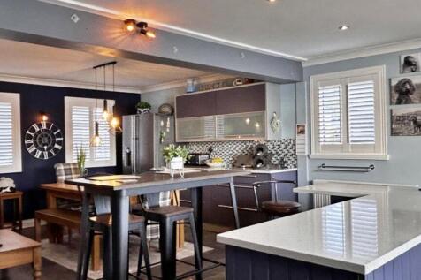Kitchen 1.jpg