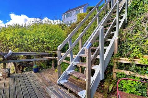 Steps to beach 1.jpg