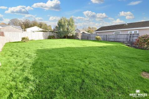 4 - 2025-10-26T202200.511.jpg