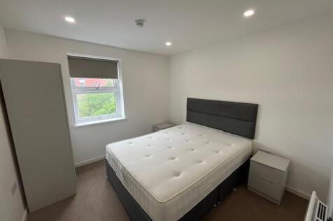 bedroom 44.jpg