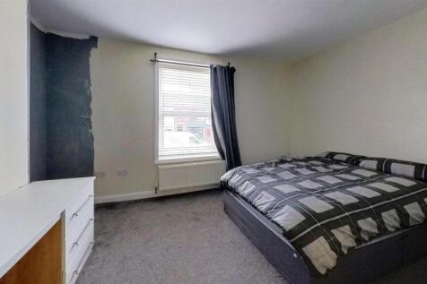 516-Tong-Moor-Rd-Bedroom 1.jpg