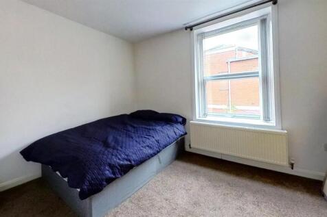516-Tong-Moor-Rd-Bedroom.jpg