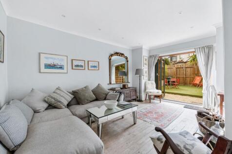 18 Gunnersbury Lane-5.jpg