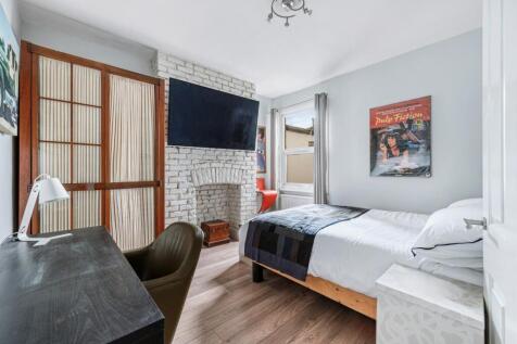 18 Gunnersbury Lane-12.jpg