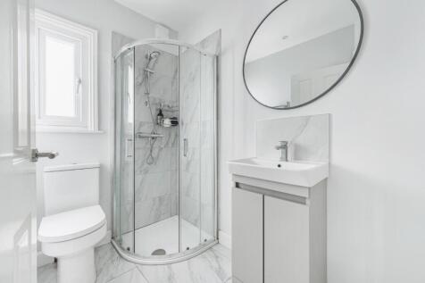 18 Gunnersbury Lane-17.jpg