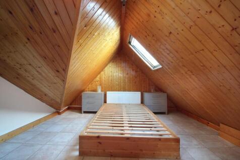 GV- F5 - 17 Rosemont Rd (7).jpg