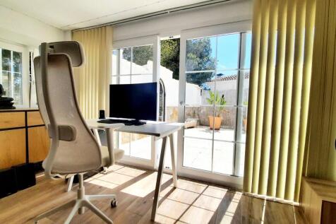 Property Image 32