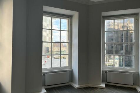 SE Hexagonal Room