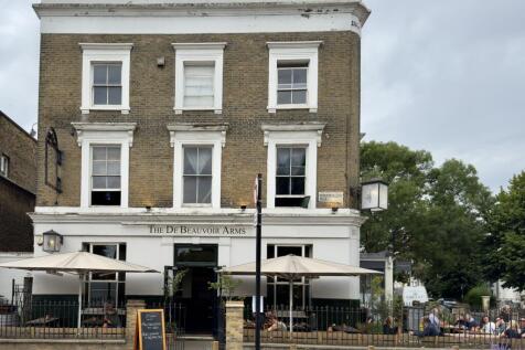 The De Beauvoir Arms Pub