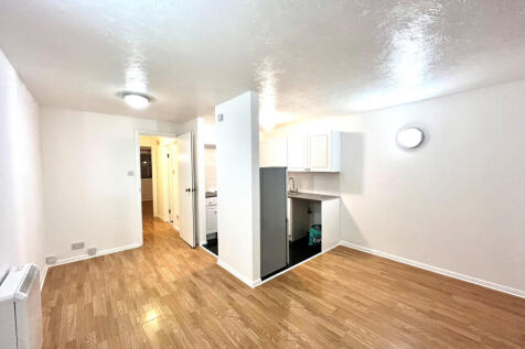 Maltby Drive, Enfield, EN1 4EW