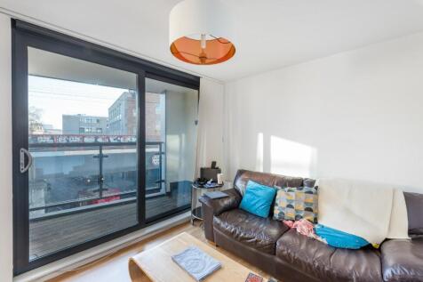 Living Area/Lounge