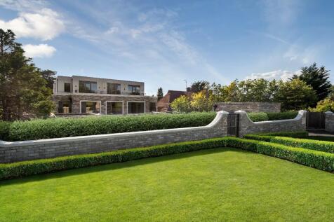Front Garden (1)