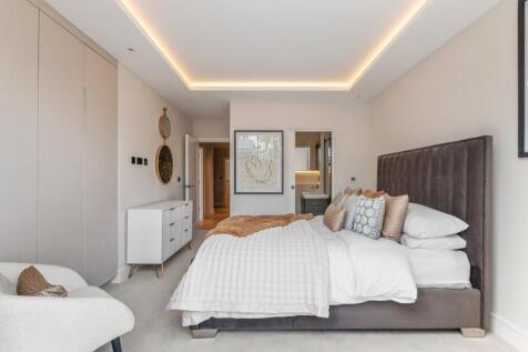 Bedroom 1(1)
