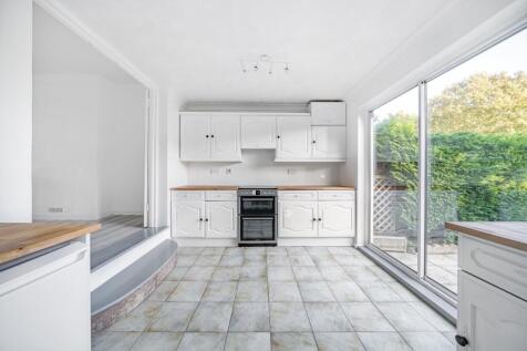 Kitchen/Breakfast...
