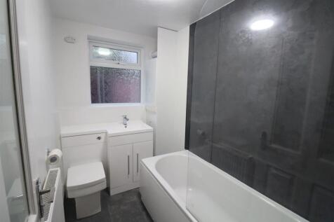 Bathroom.JPG
