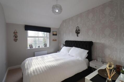 BEDROOM 1.JPG