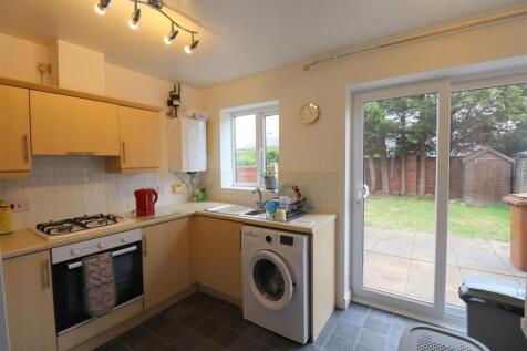 KITCHEN1.JPG