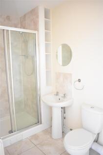 47a nant rd showerroom.JPG