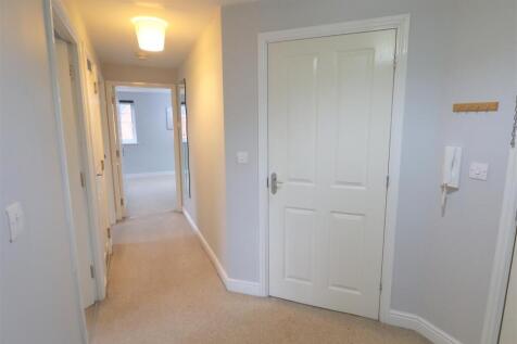 Hallway.JPG