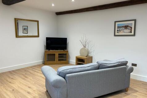Open plan kitchen/lounge/dining area
