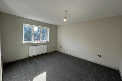 Bedroom 1.jpeg