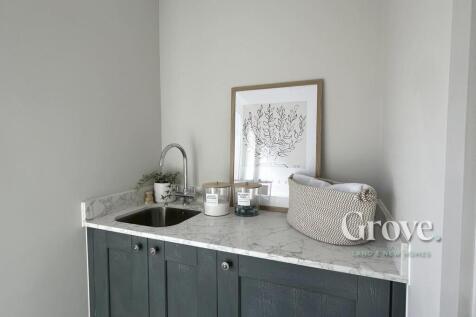 10-Nicholson-Court-4bed.jpg