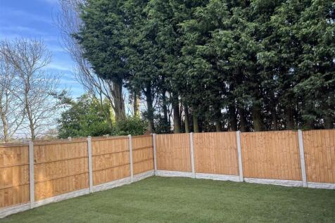 Plot 8 garden.jpeg