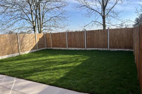 Plot 5 garden.jpeg