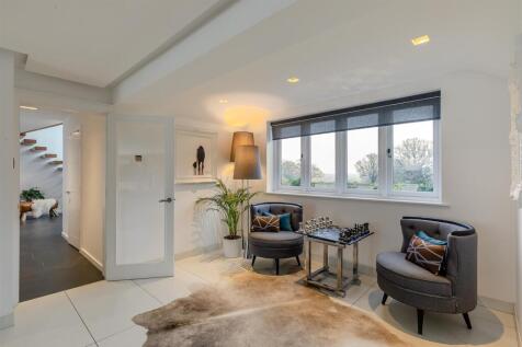 8629714-interior15.jpg