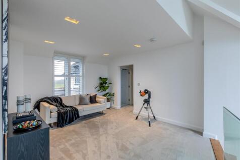 8629714-interior63.jpg