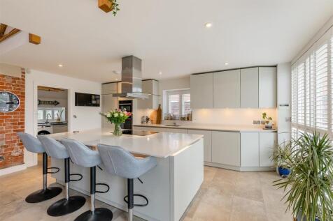 8639408-interior05.jpg