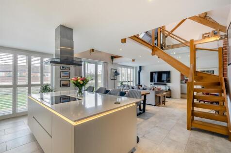8639408-interior01.jpg