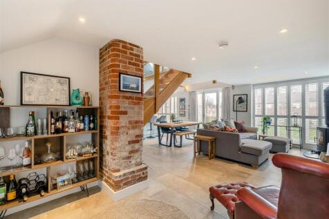 8639408-interior13.jpg
